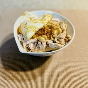 台湾の屋台ご飯『鶏肉飯(ジーローファン)』